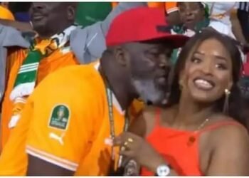 Ivorian Fan Apologises to Wife after Spotted ‘flirting’ with Lady during Senegal Match | METROWATCH