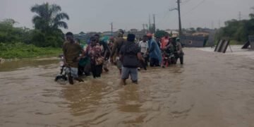 Flood: Take Alternative Routes, NEMA Urges Residents of Lagos Community | METROWATCH