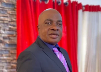 Actor Olaiya Igwe Apologises for Going Naked to Campaign for Tinubu | METROWATCH