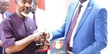 PHOTOS | NIPR Boss Commends EFCC on Tackling Corruption | METROWATCH
