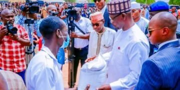 PHOTOS | Nasarawa Gov Doles Out Palliatives to Students | METROWATCH