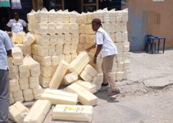 PHOTOS | Lagos Mops up Banned Styrofoam in Markets | METROWATCH