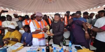 Oil Theft War: NUJ Honours Tompolo with Meritorious Internal  Security Award | METROWATCH