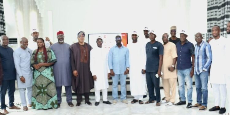 *The decampees in a group photograph with Senator Adams Oshiomhole, Senator Monday Okpebholo (APC governorship candidate) and others...in Benin City, 1/4/24