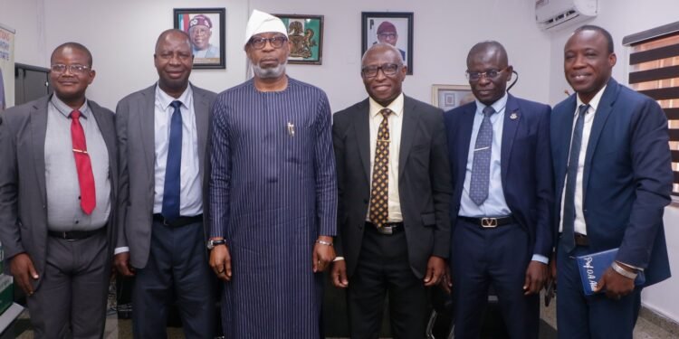 *L-R: Director, Physical planning, Obafemi Awolowo University, Dr. Anthony Adebayo Owolabi, Director, Maintenance service, Obafemi Awolowo University, Enrg. Olawuyi Isaac Olasupo, Minister of Solid Minerals Development, Dr. Dele Alake, Vice Chancellor Obafemi Awolowo University, Prof. Adebayo Simeon Bamire, Registrar, Obafemi Awolowo University, Mr. Kamarudeen Adetunji Bakare and Head, Dept. of Geology & Geophysics, Prof. Olatokunbo Adebayo Alao, after a meeting with the Hon. Minister in his office in Abuja, on April 16, 2024.