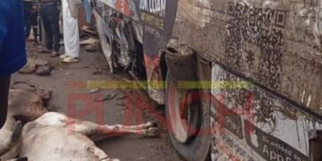 Truck Rams into BRT on Lagos-Ibadan Expressway | METROWATCH