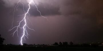 2 Women Killed as Lightning Strikes Lagos Shanty | METROWATCH
