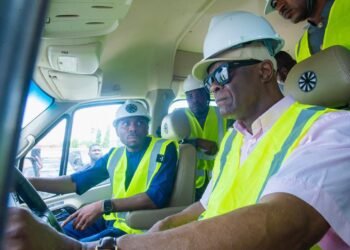 Wale Edun, Finance Minister, Says Nigerians will Soon Begin to Enjoy Benefits of CNG Buses | METROWATCH