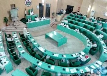BREAKING | Kano Assembly Abolishes Emirates Created by Ganduje, Emirs to Revert to District Head Roles | METROWATCH