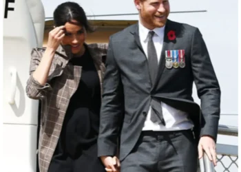 Prince Harry, Meghan Markle Arrive in Nigeria | METROWATCH