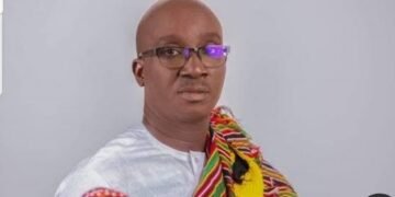 EDO 2024 | Okpebholo, APC Governorship Candidate, Congratulates Oba of Benin on Return of Stolen Artefacts | METROWATCH