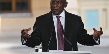 Tinubu Congratulates Ramaphosa on Re-election | METROWATCH