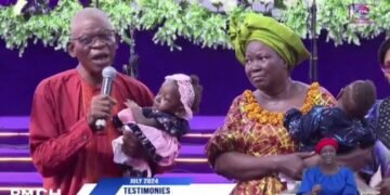 Jubilation as 62-year-old Nigerian Woman Delivers Twins after 35 Years of Marriage | METROWATCH