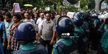 UN Reacts as Anti-govt Protest Worsens in Bangladesh | METROWATCH