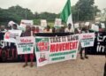 Abuja Protesters Head Towards Presidential Villa | METROWATCH