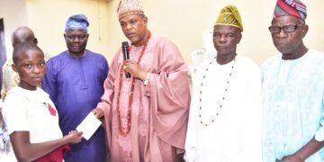 Dangote Granite Mine Distributes Scholarships to Students of Ijebu-Igbo Communities
