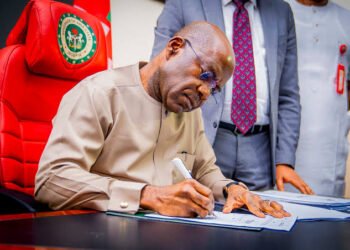 Gov Otti Approves ‘Discriminatory Package’ to Retain Teachers in Rural Areas of Abia State