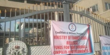 Military Retirees Shut Finance Ministry in Abuja
