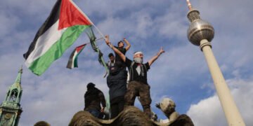 Israel, Hamas Agree to Gaza Ceasefire Deal
