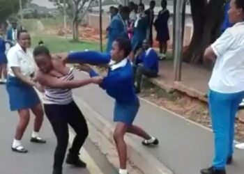 Illicit Affair: Drama as Secondary School Student Beat Up Woman (Video)