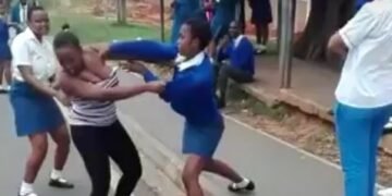 Illicit Affair: Drama as Secondary School Student Beat Up Woman (Video)