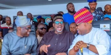 Adeleke Swears-in 30 Newly-elected LG Chairmen, 332 Councillors