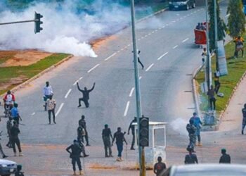 JUST IN: Police Disperse Pro-Natasha Protesters with Tear Gas at National Assembly