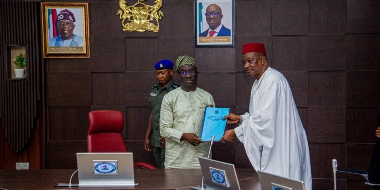 *L-R: Gov. Monday Okpebholo and Kano State Deputy Governor, Aminu Abdulsalam Gwarzo at the Government House, Benin City, on Thursday