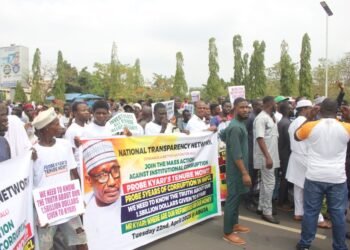 5,000 Anti-corruption Crusaders Storm AGF’s Office, Demand Mele Kyari’s Probe, Prosecution