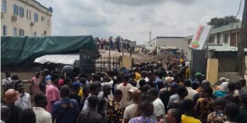Many Feared Dead as Building Housing Restaurant Collapses In Lagos
