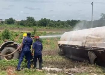Tanker Carrying 45,000 Litres Of PMS Tumbles in Ogbomoso