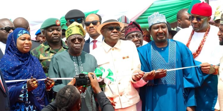 *Front row: President Bola Tinubu, flanked by FCT Minister, Nyesom Wike; Speaker, House of Representatives, Tajudeen Abbas and others during the projects commissioning exercise