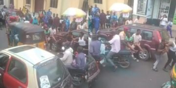 3 Injured as Armed Robbers Cart Away Valuables in Ibadan