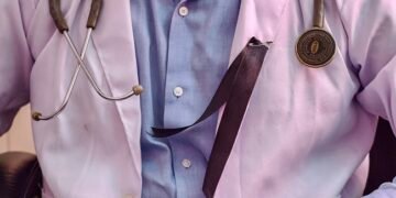 Lagos Doctors Declare Three-Day Warning Strike over Salary Deductions