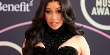 Cardi B Becomes 1st Female Rapper to Debut First 2 Albums at No. 1
