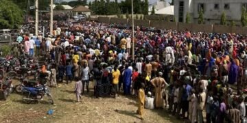 1 De@d in Stampede as Niger Residents Jostle for Gov Bago’s Cash Ahead Of Council Poll