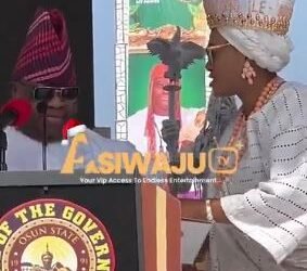Drama as Tinubu’s Wife, Remi Tinubu Threatens to Switch Off Gov Adeleke’s Mic for Singing At Event (Video)