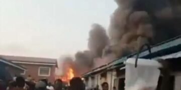 Traders Thrown into Panic as Fire Guts Popular Lagos Market (Video)
