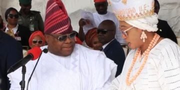 Gov. Adeleke vs Remi Tinubu: Oyetola’s Ex-Aide Explains Why First Lady Challenged Osun Governor At Event