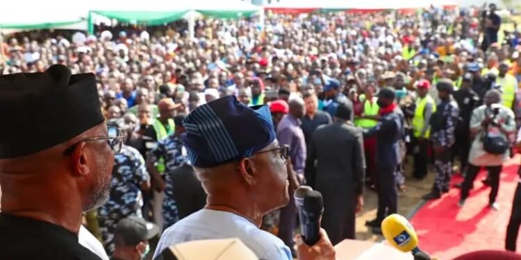 *Nyesom Wike addressing APC members, Ahoada LGA chapter, Rivers State