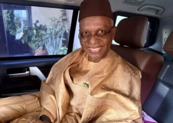 JUST IN: El-Rufai Storms EFCC Headquarters with Hundreds of Supporters