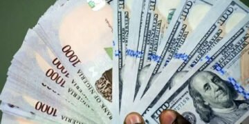 Naira Gains N11.93 at Official Market
