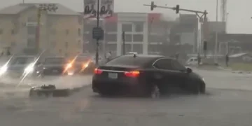 Rains Trigger Flooding, Traffic Gridlock in Lagos