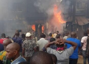 Panic in Anambra as Fire Guts Nnewi Electrical Market