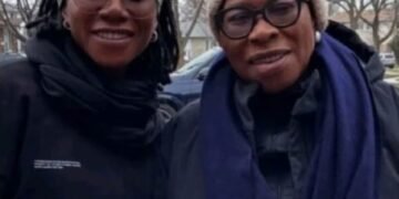 Nigerian Singer, Asa Loses Mother to Brain Tumour