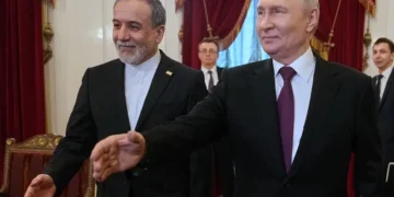 Putin Tell Iran FM Moscow will do ‘Everything’ to Help Secure Mideast Peace