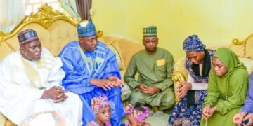 Zulum Donates N150m to Families of Fallen Military Officers