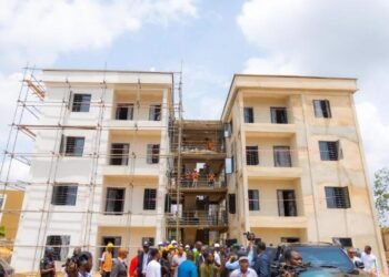 Gov Okpebholo Says Abandoned Doctor’s Quarters Will be Ready in 2 Months