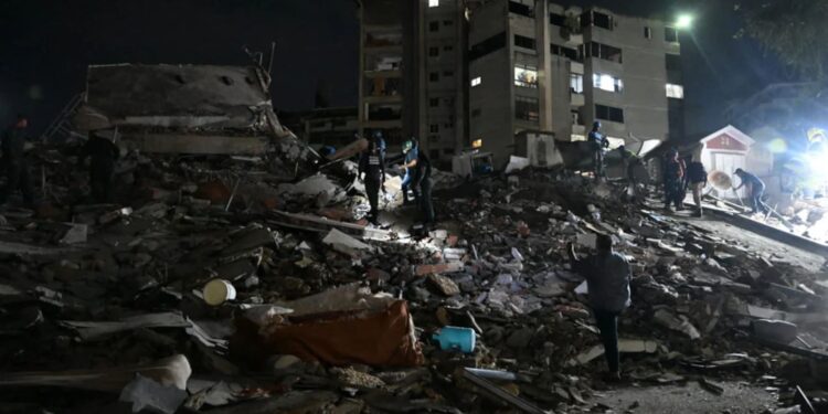 *Twin earthquakes hit Venezuela