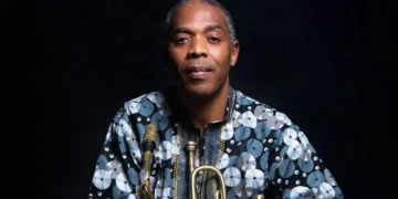 ‘I Don’t Want Problems’, Femi Kuti Declines Picture with Korra Obidi